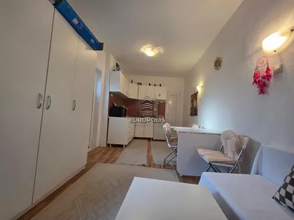 Učiteljsko Naselje | 4zida.rs