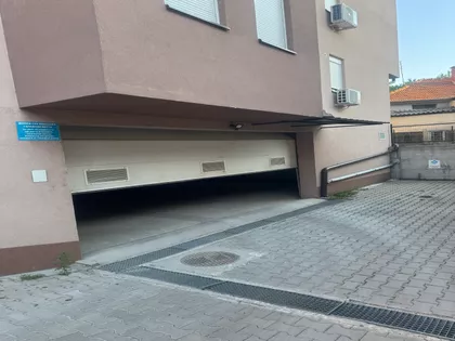 Nikole Tesle 11 | 4zida.rs