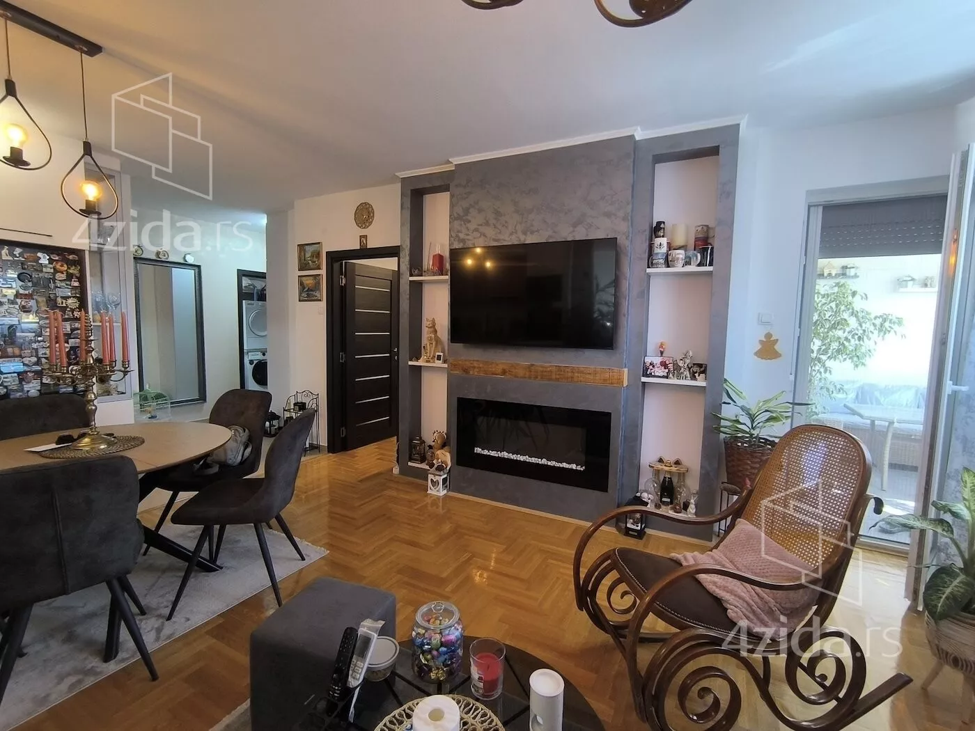 Dvoiposoban stan | 4zida