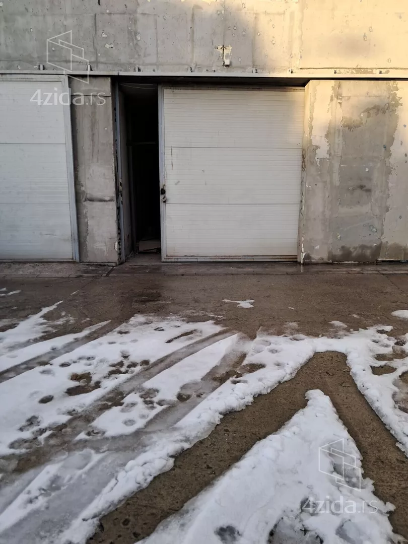 Poslovna zgrada | 4zida