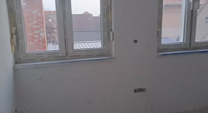 Poslovna zgrada | 4zida