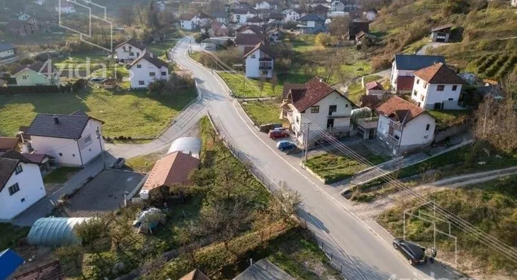 Plac | 4zida