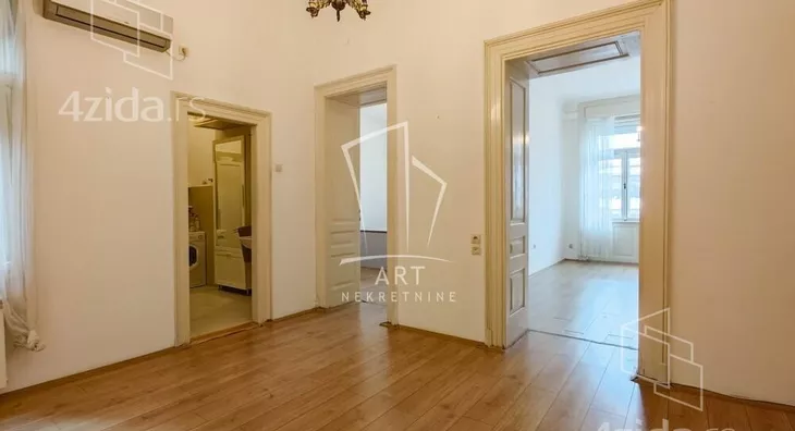 Četvoroiposoban stan | 4zida