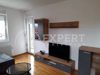 Taska Uzunovića | 4zida.rs