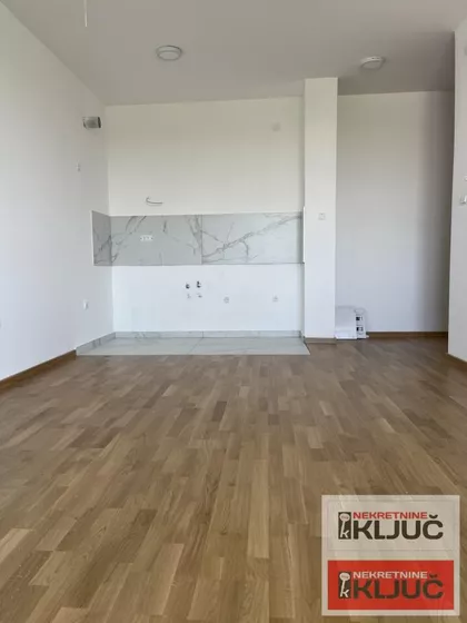 Bulevar Patrijarha Pavla (Somborski Bulevar) | 4zida.rs