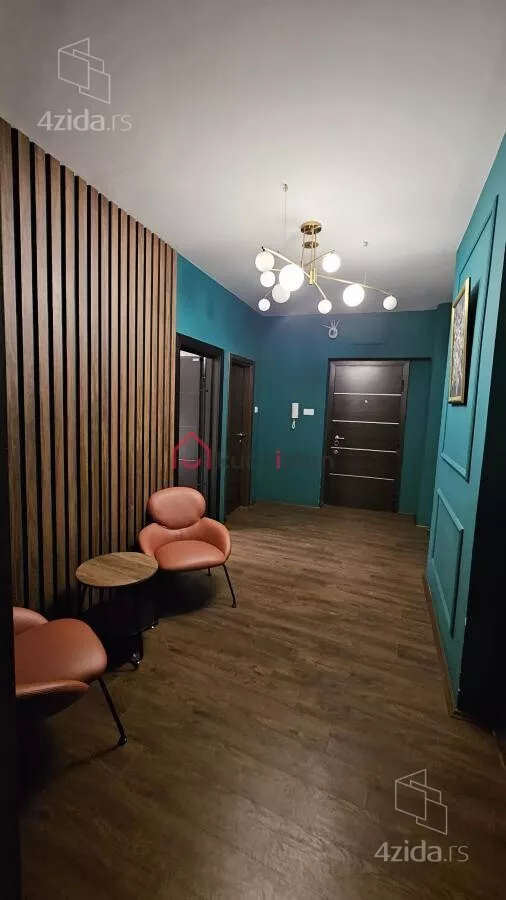 Petosoban stan | 4zida