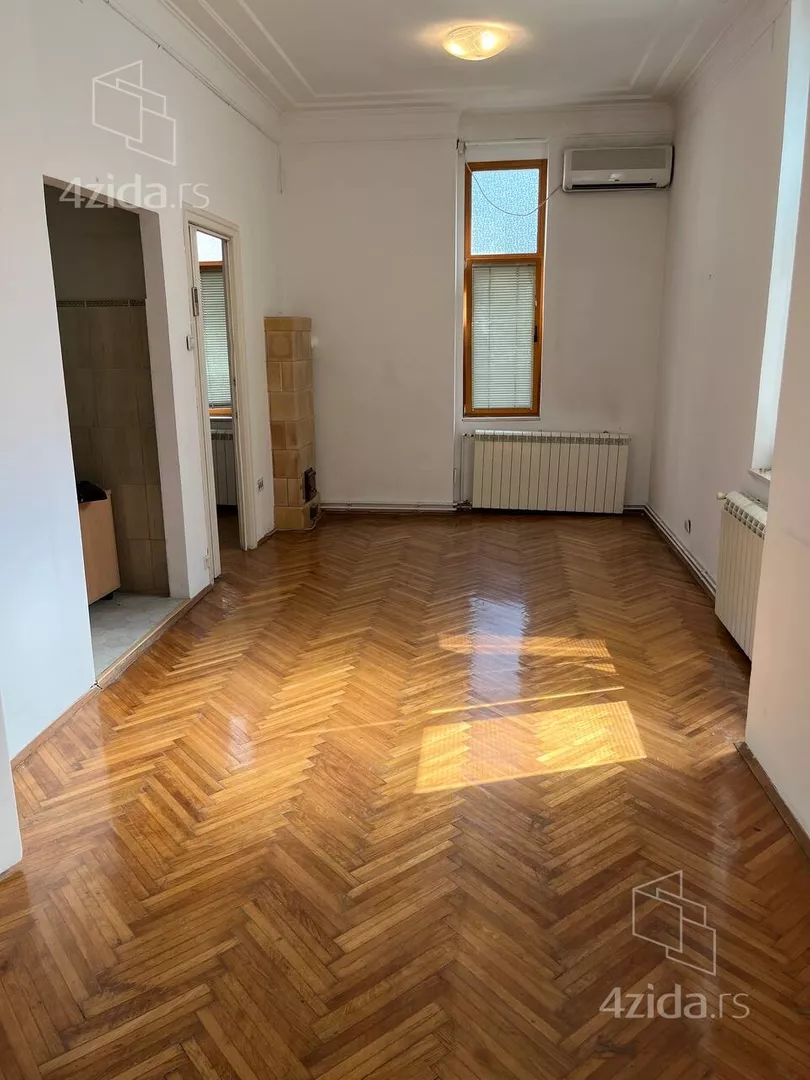 Četvoroiposoban stan | 4zida