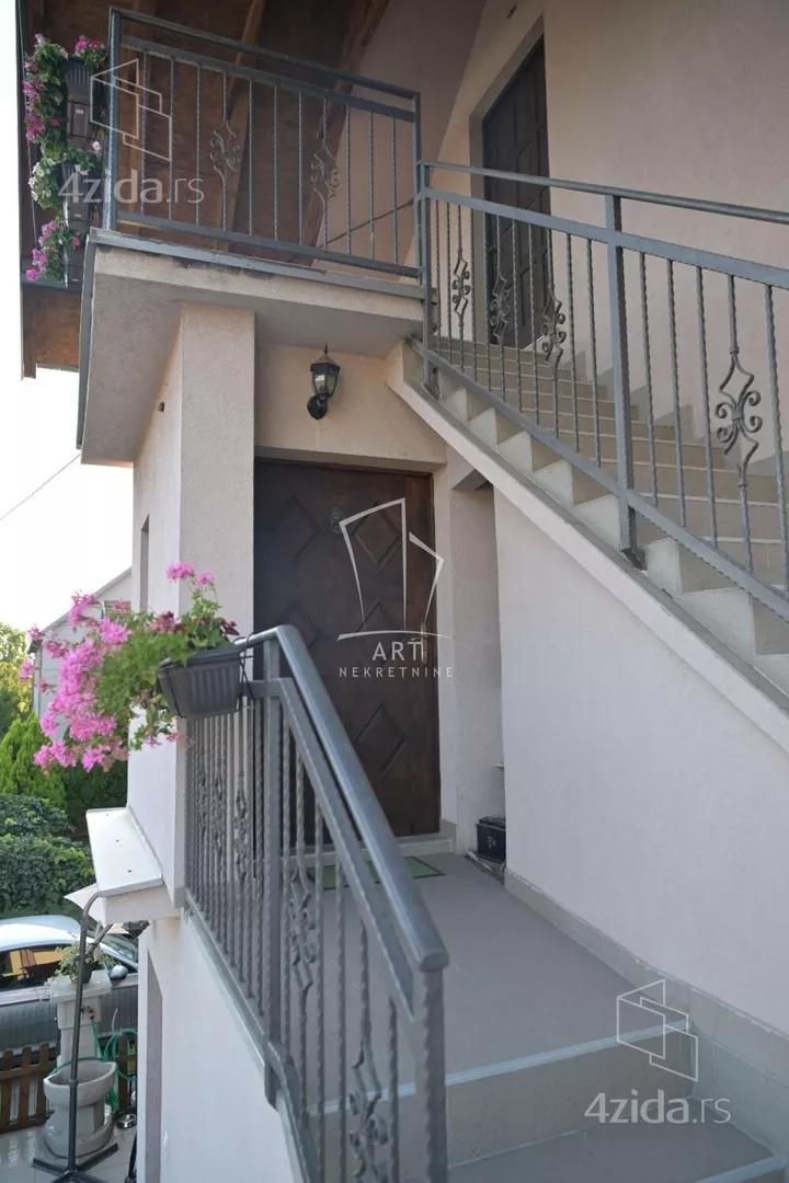 3-etažna kuća | 4zida