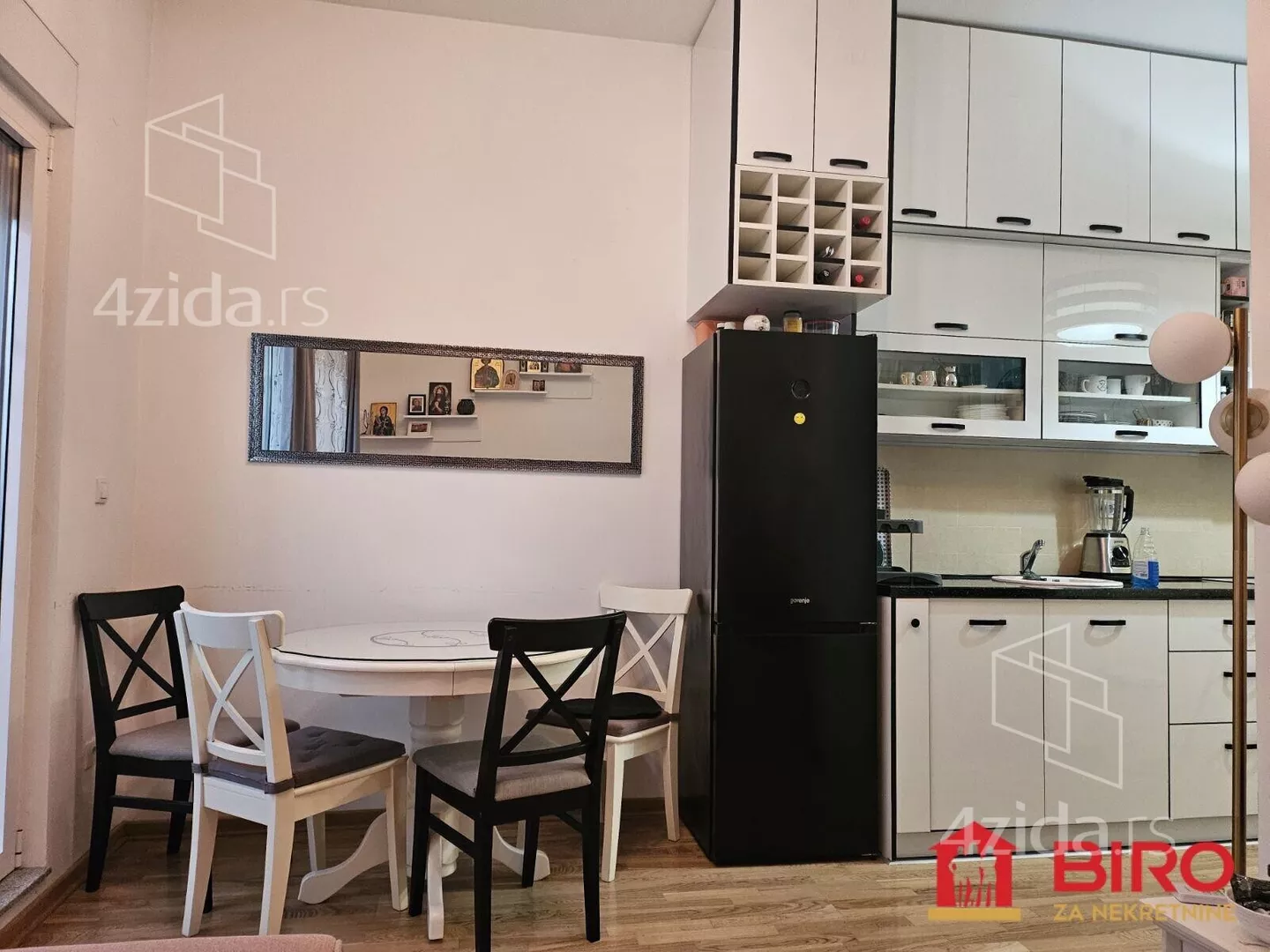 Dvoiposoban stan | 4zida