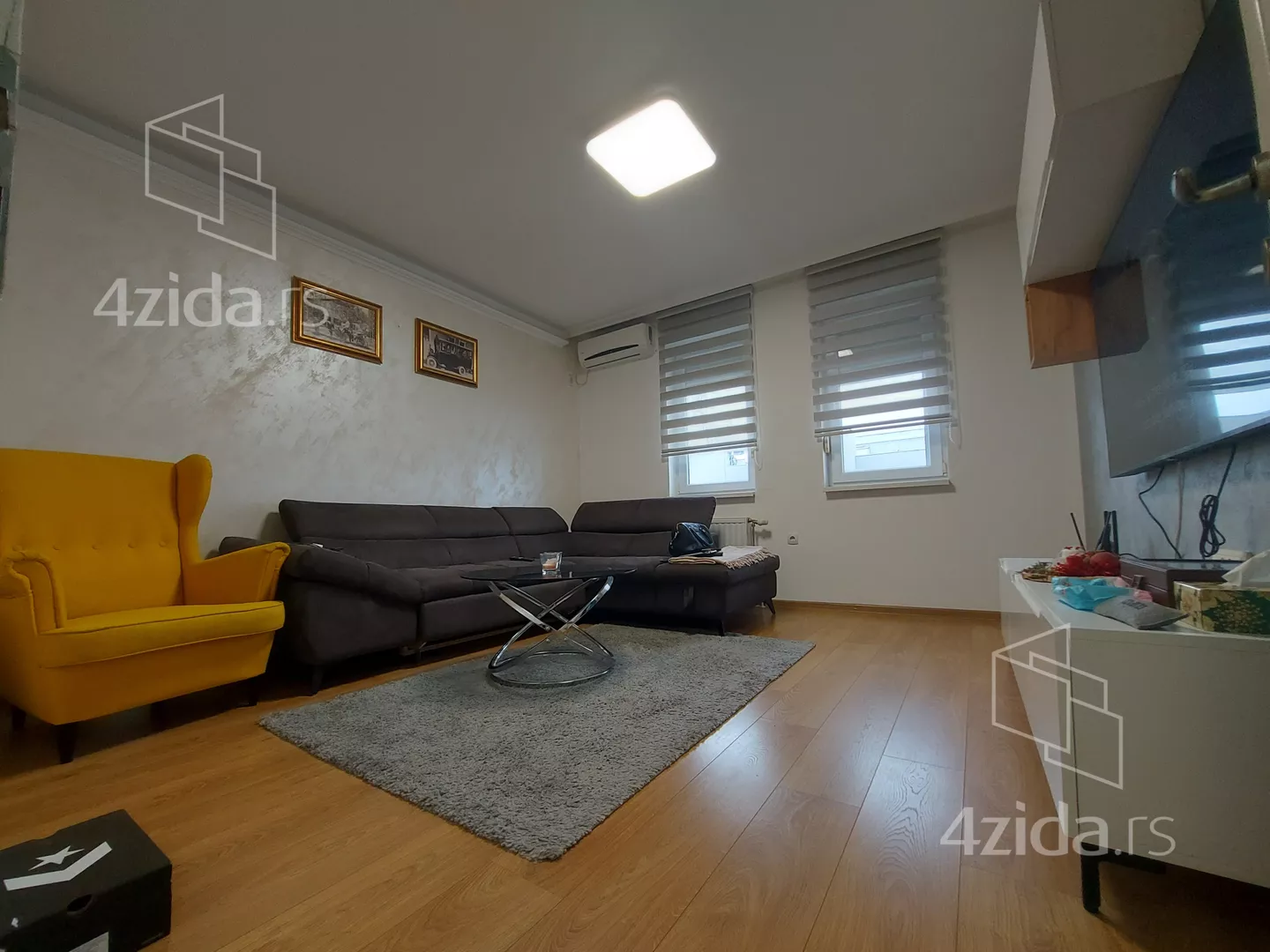 Troiposoban stan | 4zida