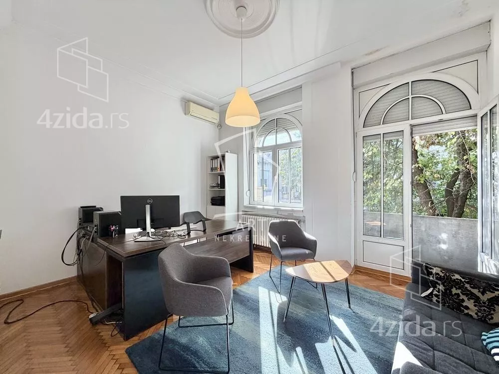 Šestosoban stan | 4zida