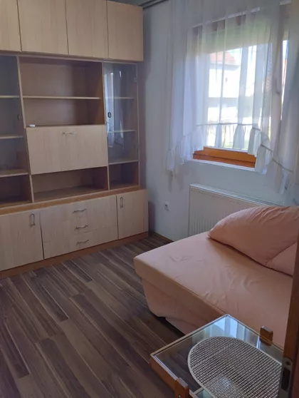 Andrićeva 1 | 4zida.rs