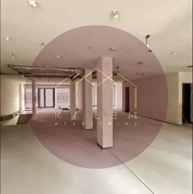 Poslovna zgrada | 4zida