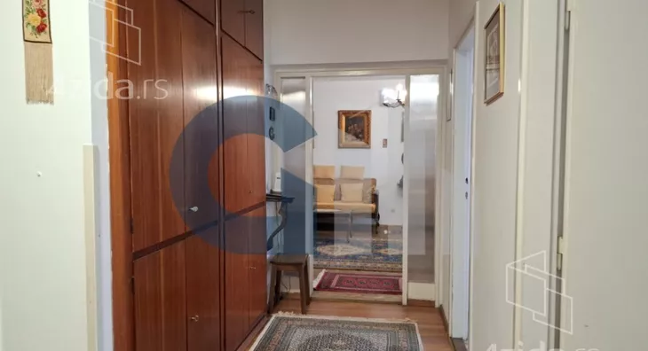 Četvoroiposoban stan | 4zida