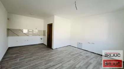 Lipov Gaj | 4zida.rs