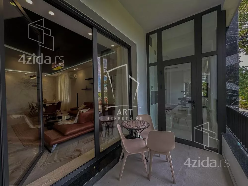 Petosoban stan | 4zida