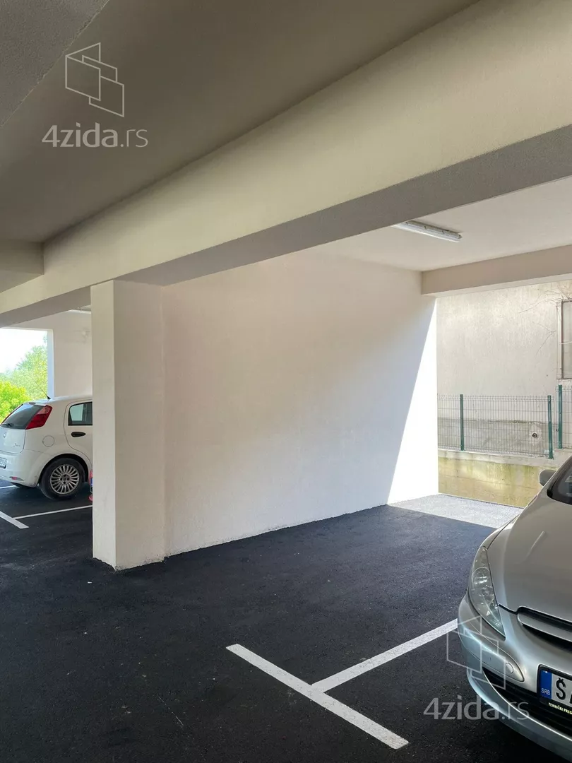 Parking | 4zida