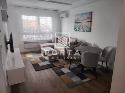 Vojvođanska | 4zida.rs