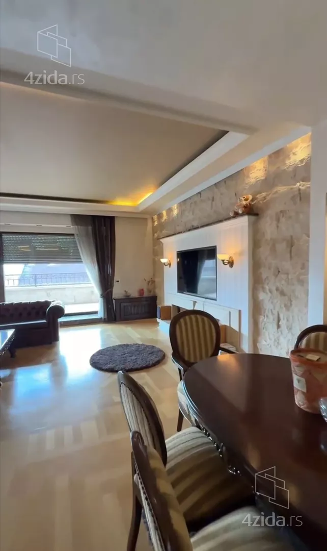 Petosoban stan | 4zida