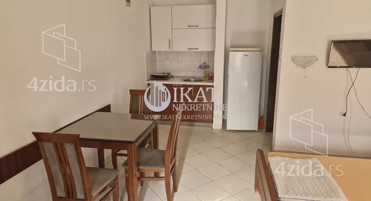 5-etažna kuća | 4zida