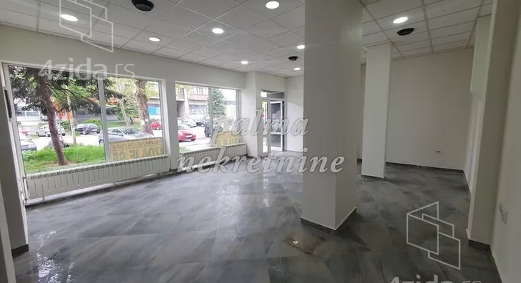 Poslovni prostor | 4zida