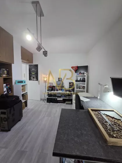 Darinke Radović | 4zida.rs