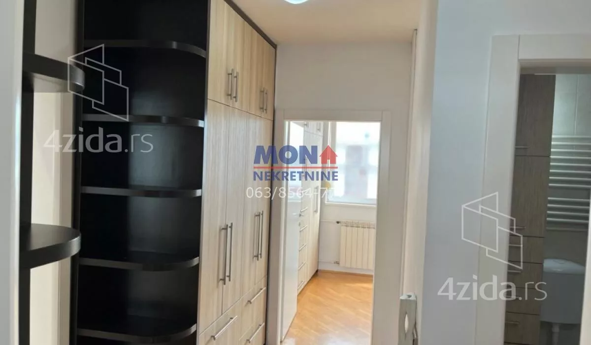 Šestosoban stan | 4zida