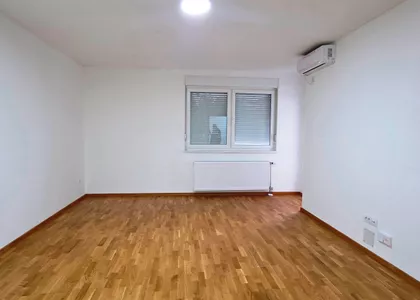 Petrovaradin | 4zida.rs