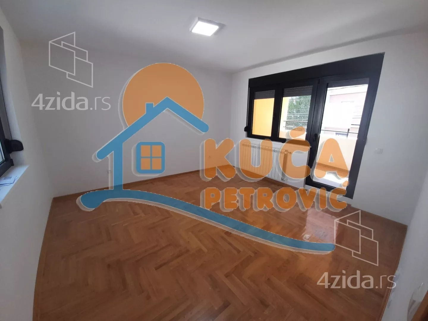 Lokal | 4zida