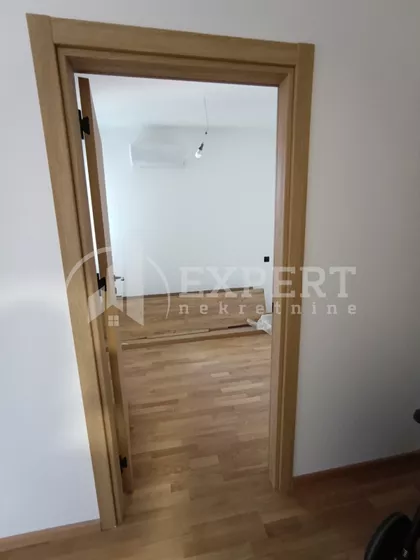 Cara Dušana | 4zida.rs