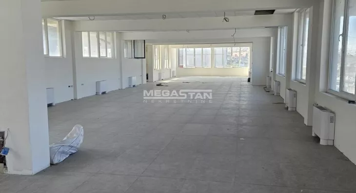 Poslovna zgrada | 4zida