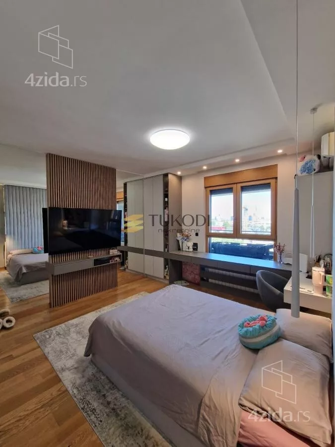 Petosoban stan | 4zida