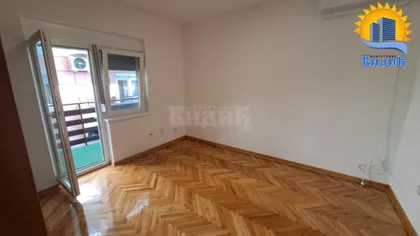 Mladenovačka | 4zida.rs