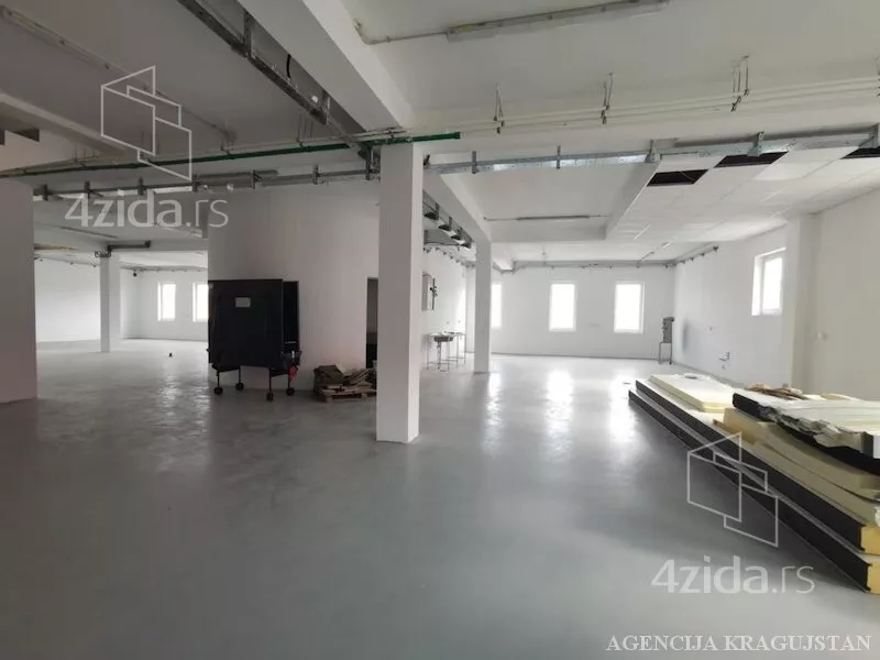 Lokal | 4zida