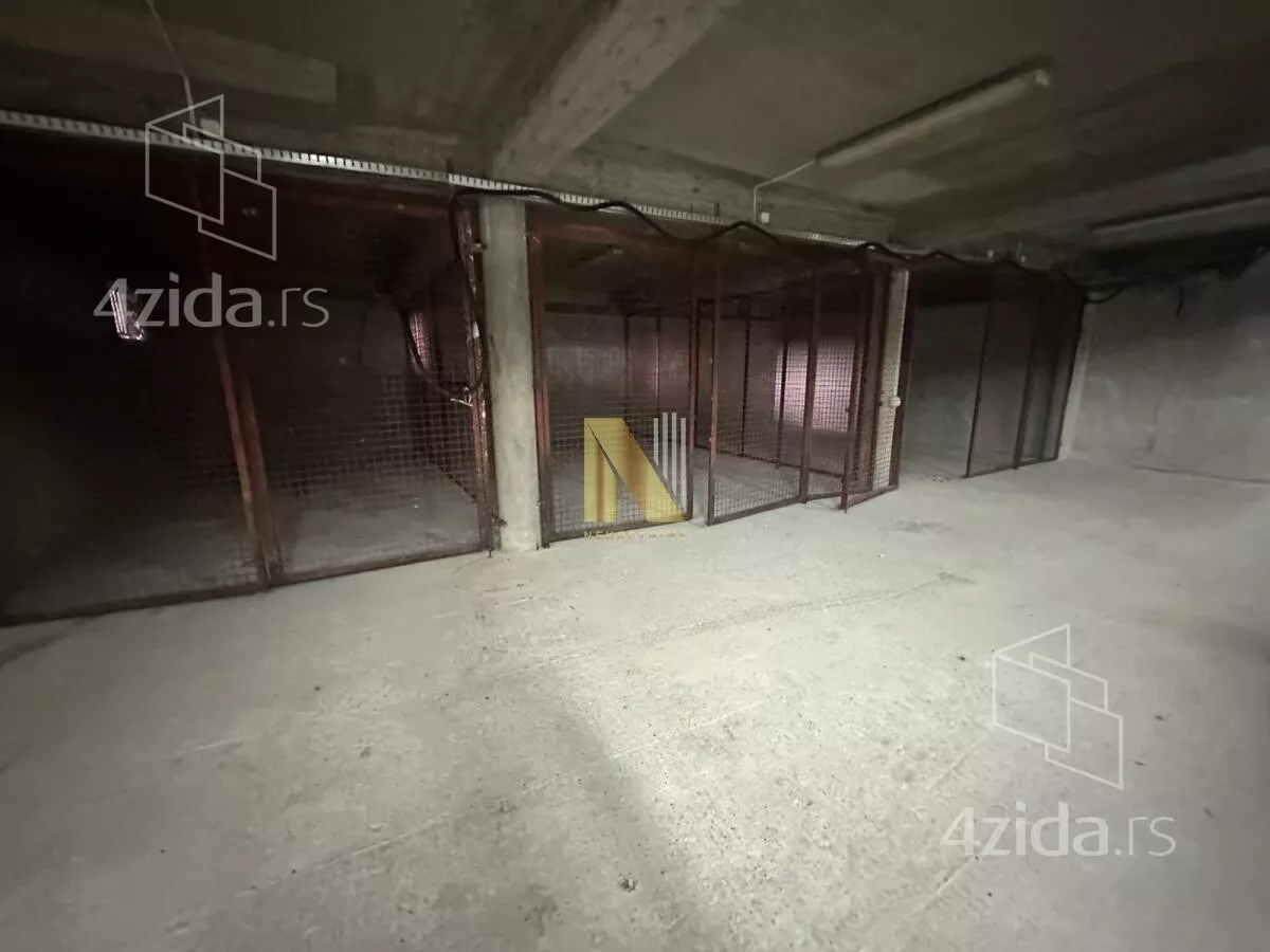 Garaža | 4zida