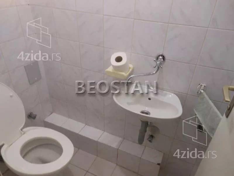 Lokal | 4zida