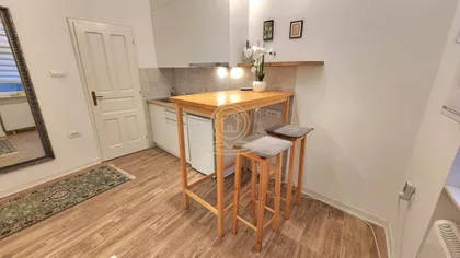 Cara Urosa | 4zida.rs