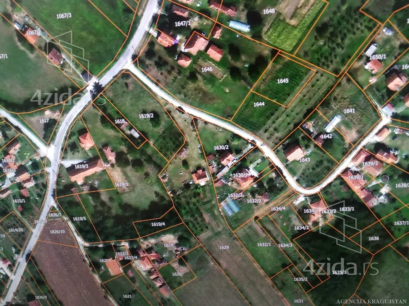 Plac | 4zida