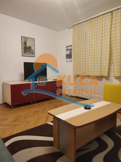 Rentgenova | 4zida.rs