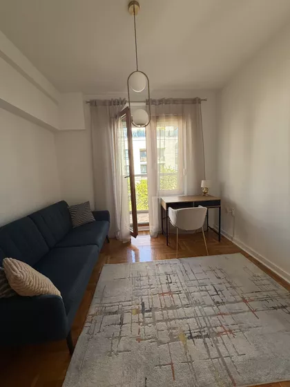 Radnička 16 | 4zida.rs