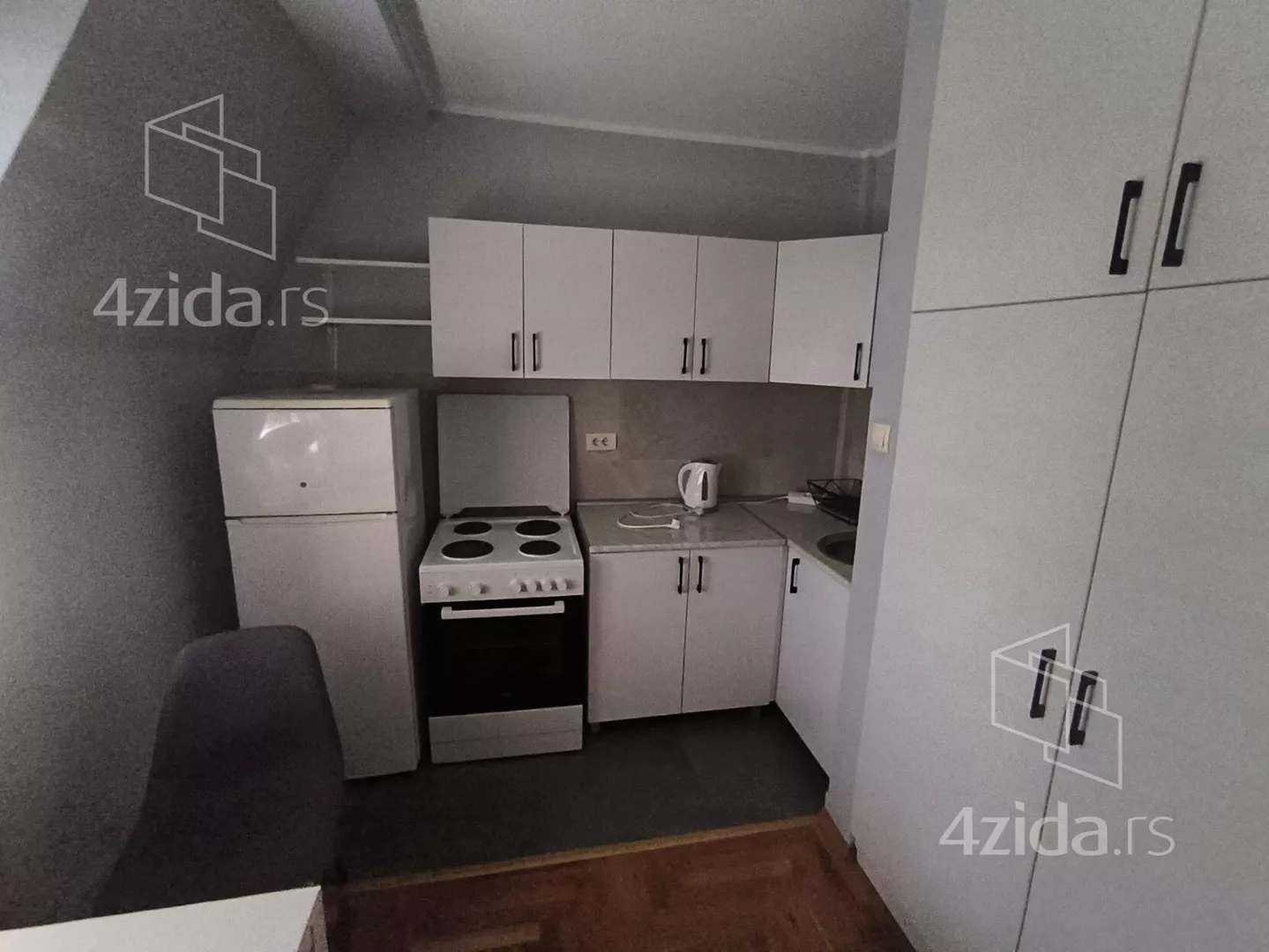 Garsonjera | 4zida