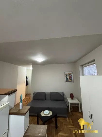 VOJVODE ŠUPLJIKCA | 4zida.rs