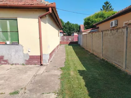 Mali Bajmok | 4zida.rs