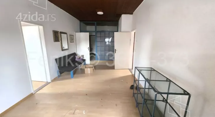 Četvoroiposoban stan | 4zida