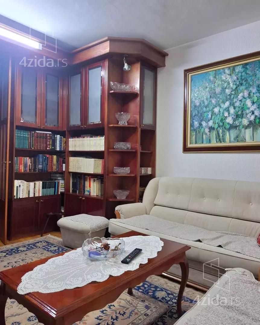 Četvoroiposoban stan | 4zida