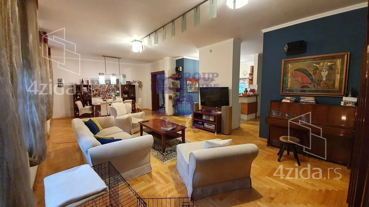 Petosoban stan | 4zida