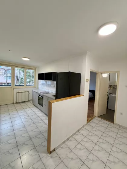 Ratka Mitrovića 87 | 4zida.rs