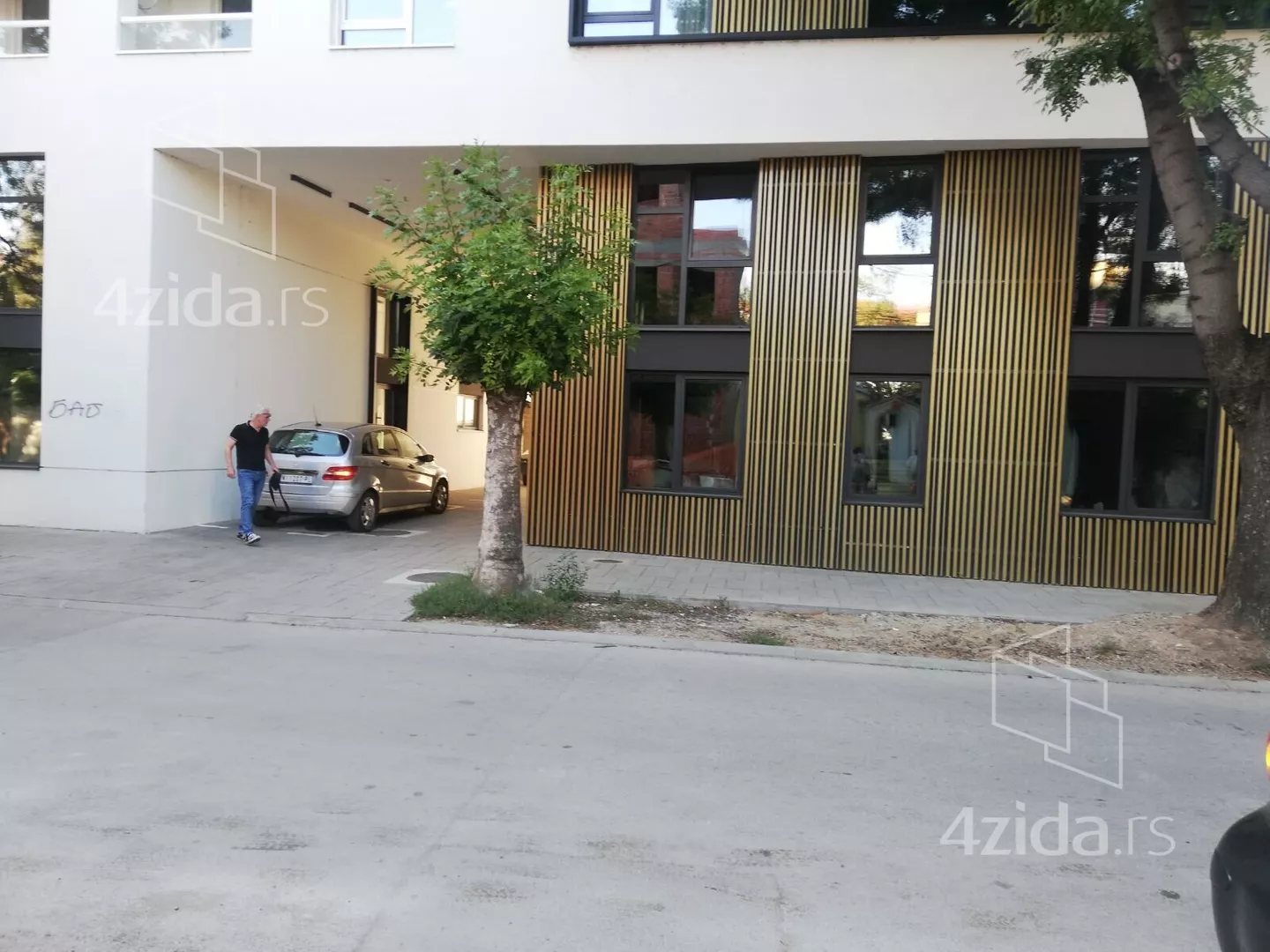 Poslovni prostor | 4zida