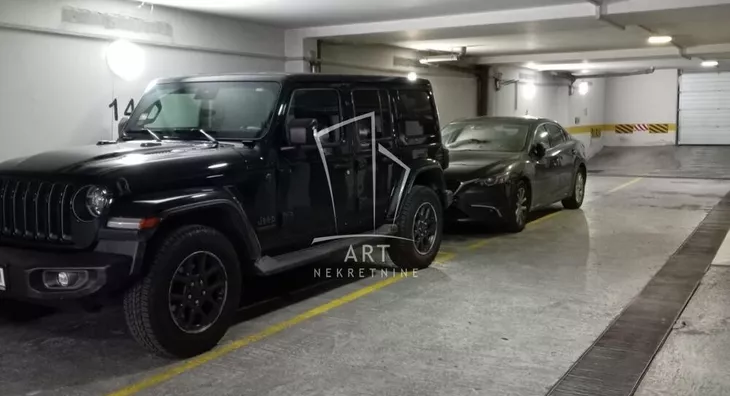 Petosoban stan | 4zida