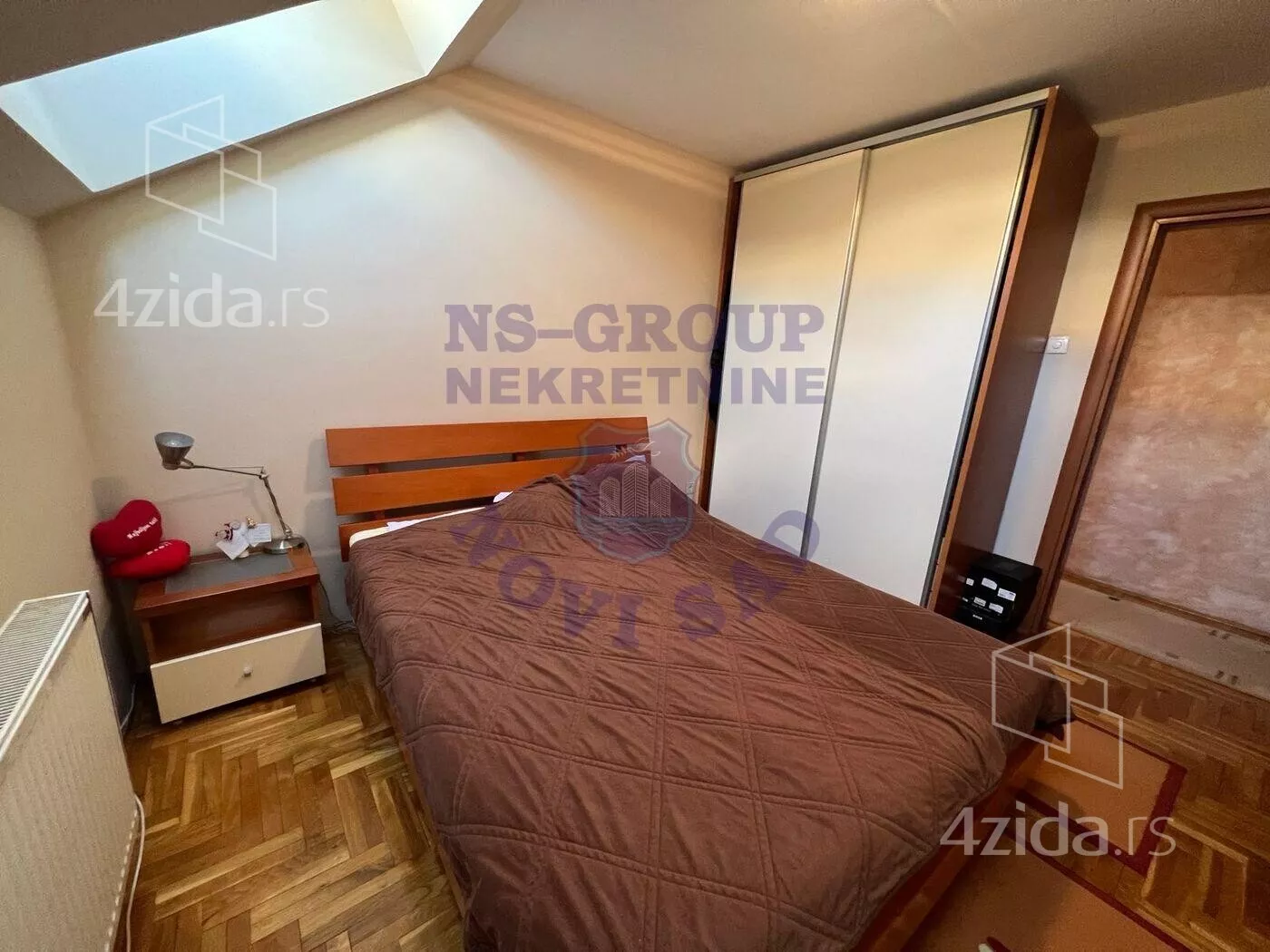 Četvoroiposoban stan | 4zida